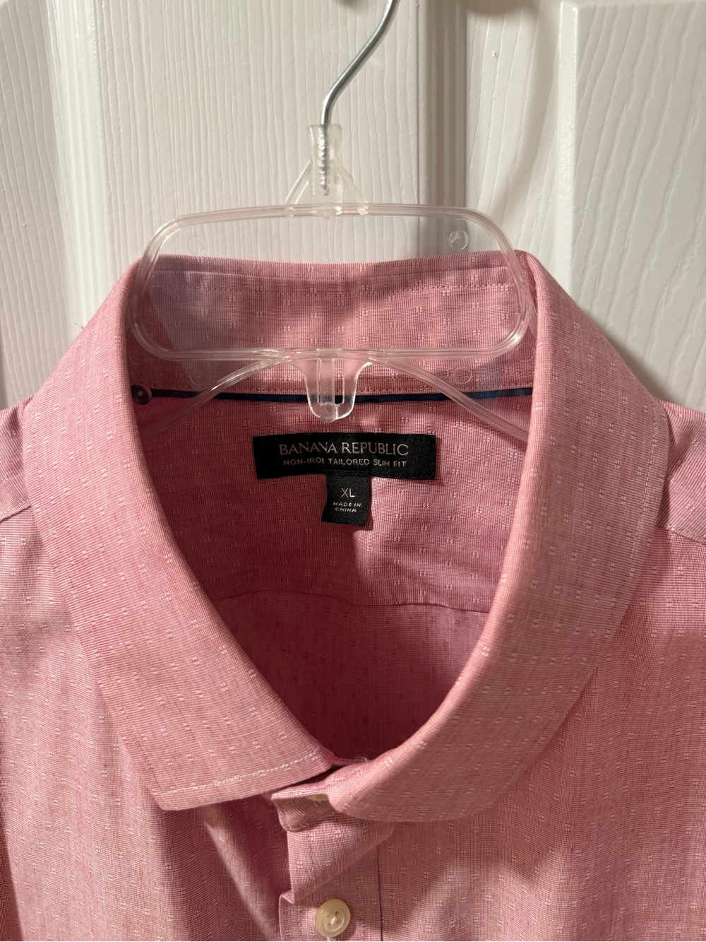 Banana Republic Men’s Pink Textured Dress Shirt